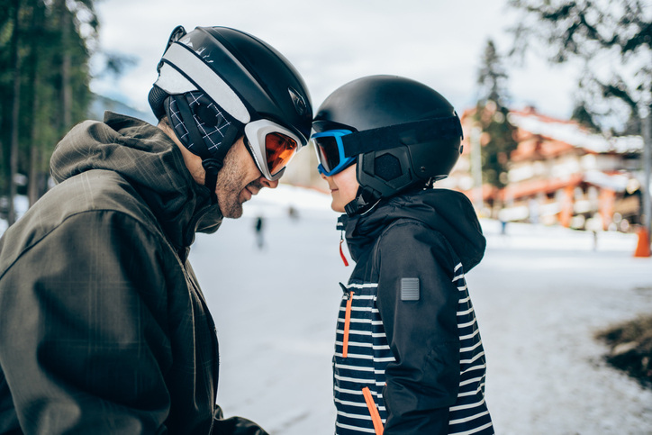 Commotions cérébrales en ski et planche à neige : symptômes et réhabilitation | PhysioExtra